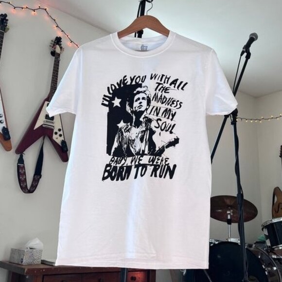 Bruce Springsteen Born To Run Rock T-Shirt The Boss Music Fan Gift Shirt 137 - Picture 1 of 5
